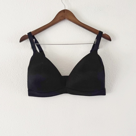 Auden LIKE NEW Black Lightly Lined Wire-Free Natural Shape Smoothing Bra 38DD - Picture 1 of 13